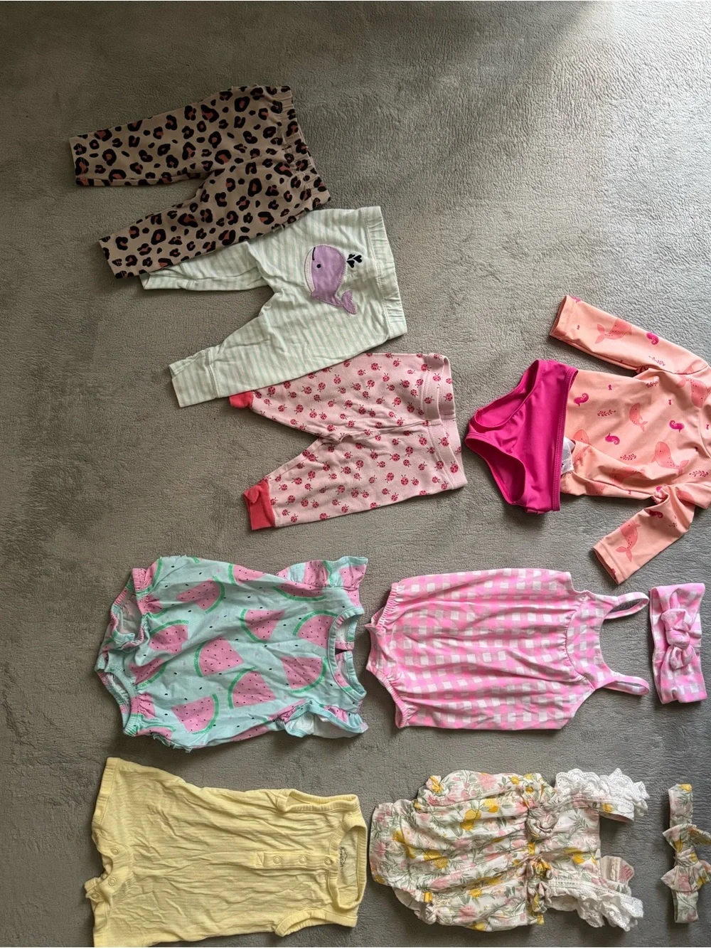 Babygirl clothing bundle sizes 3-6 months